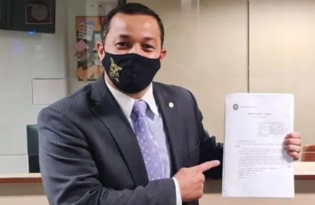 Deputado Pablo relembra luta para baixar preço na conta de luz dos amazonenses 