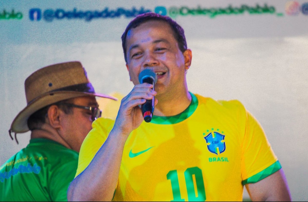 Deputado Pablo realiza ‘adesivaço’ de veículos na sexta-feira, em Manaus