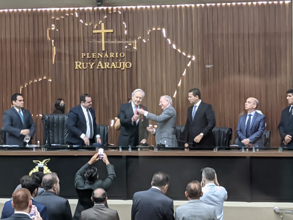 Ministro Ricardo Lewandowski recebe a Medalha Ruy Araújo na ALEAM