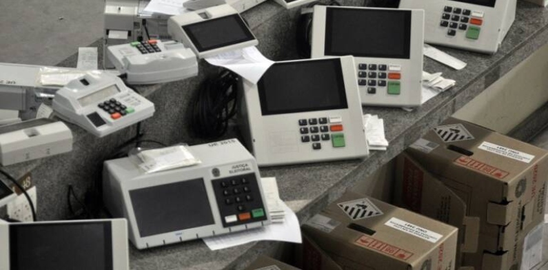 Urnas eletrônicas começam a ser lacradas pelo TSE nesta segunda-feira (29)