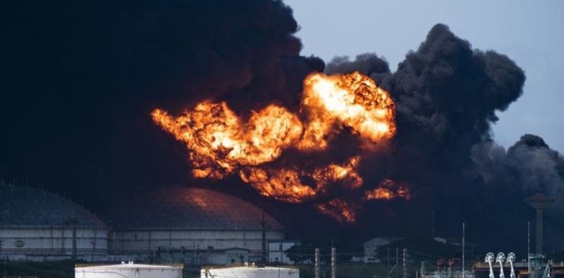 Tragédia: incêndio em tanques de combustível deixa 121 feridos e 17 desaparecidos em Cuba