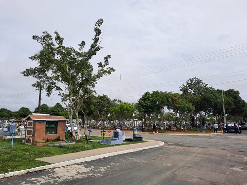 Cemitérios de Manaus funcionarão em horário especial no Dia dos Pais; confira