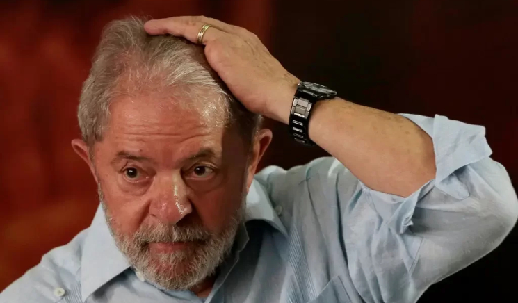 Lula foge de agenda por ‘medo do povo’ e adia estreia da campanha