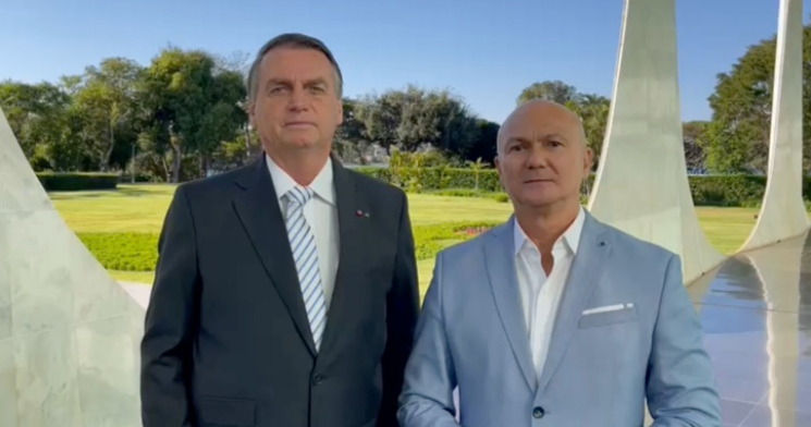 Ao lado do presidente Bolsonaro, Coronel Menezes enfatiza decreto que reduz impostos para Indústria e preserva ZFM; veja vídeo