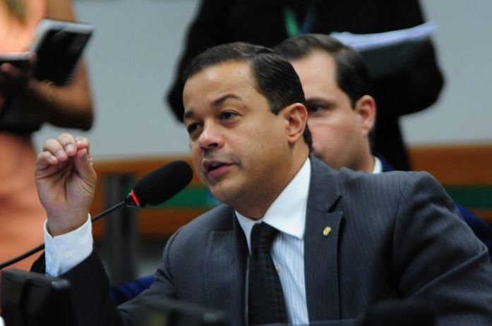 Deputado Pablo consegue “sepultar” projeto que legalizava pequenos furtos no Brasil