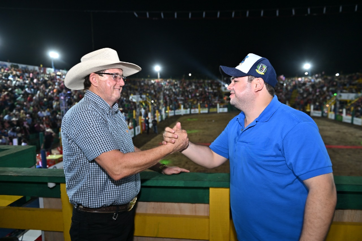 Roberto Cidade presta contas nos municípios de Boca do Acre e Apuí