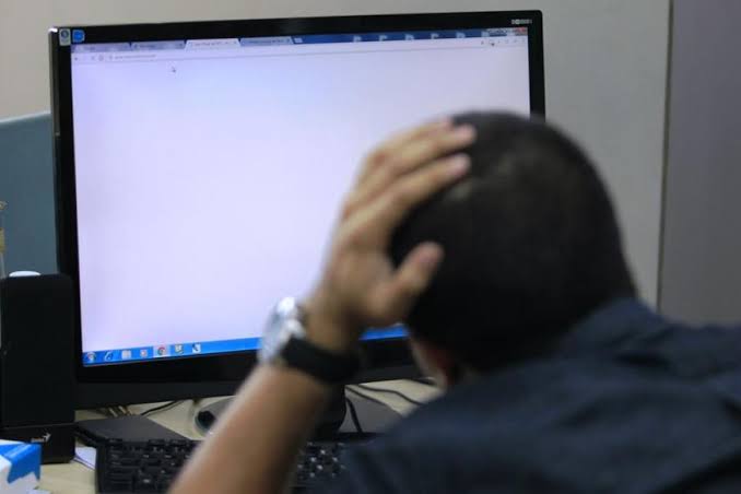 “De novo, toda hora”: Manaus sofre mais um ‘apagão’ de internet nesta terça-feira (13)