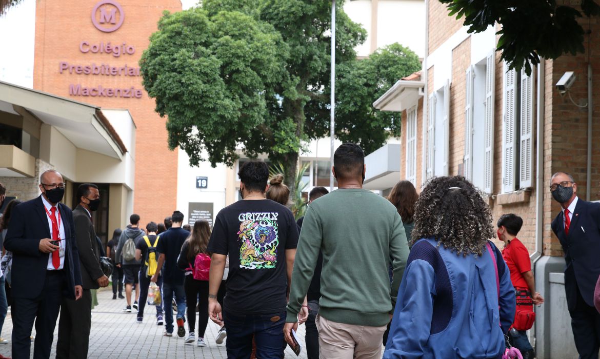 Estudantes podem se inscrever na lista de espera do Prouni até esta quarta-feira