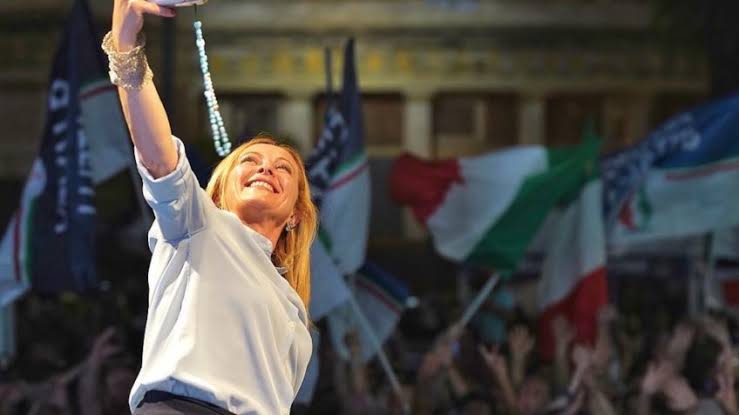 Giorgia Meloni deve liderar Itália após vitória eleitoral da direita