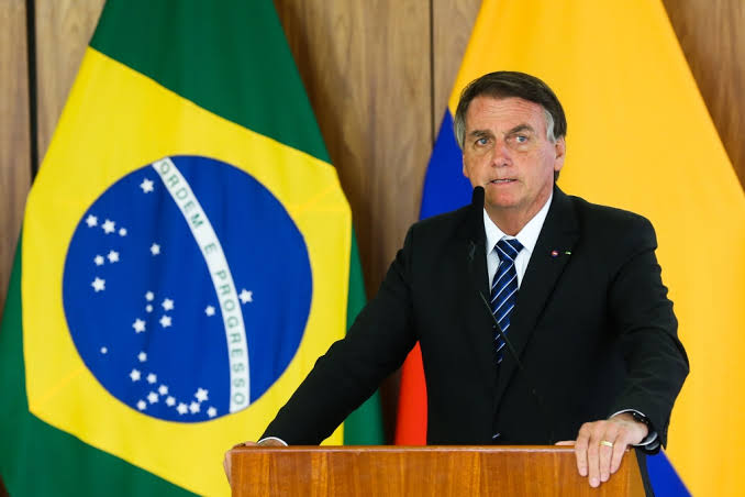 Presidente Bolsonaro defende política de emprego e projeto de combate às drogas: “Melhor que tirar o usuário, é não deixar entrar!”