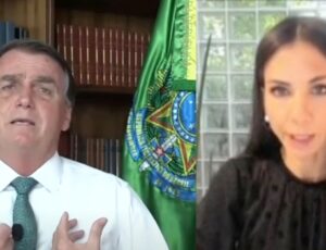 "Está acusando a minha mãe que já faleceu de corrupta, Amanda ?", diz presidente Bolsonaro para jornalista após acusações