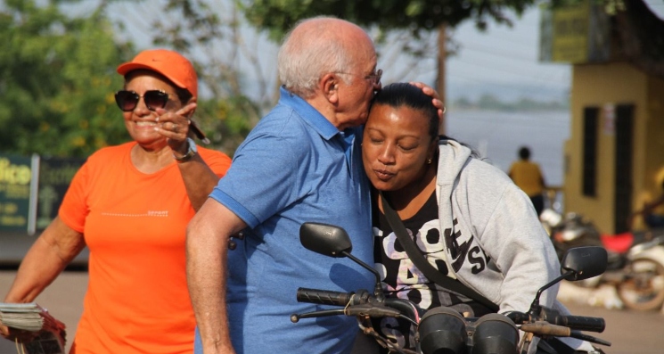 José Melo faz campanha sozinho pelo Amazonas e poderá ser bem votado