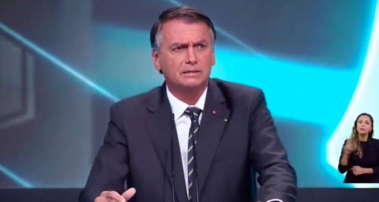 Presidente Bolsonaro relembra que “fique em casa” agravou fome aos pobres e defende Auxílio Brasil; veja vídeo