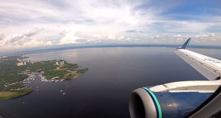 Voo internacional entre Amazonas e Estados Unidos impulsiona economia