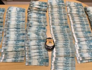 Irmã de candidata a deputada estadual é pega pela PF com R$ 61 mil tentando embarcar no Aeroclube do Amazonas