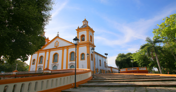 Igreja da Matriz é parcialmente interditada por risco de desabamento em Manaus