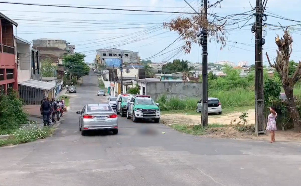 Urgente: homem é assassinado com tiros na cabeça após deixar a esposa no trabalho, em Manaus; veja imagem