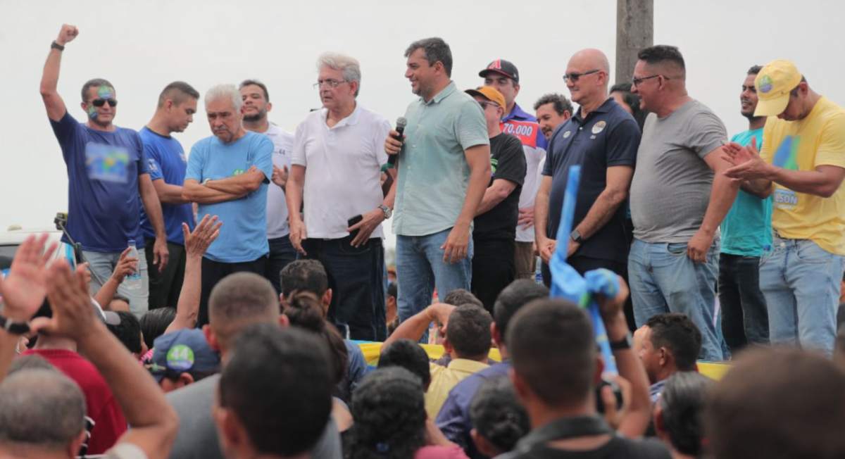 Wilson reúne 5 mil pessoas em Carauari e anuncia pavimentação das estradas do Gavião e Riozinho