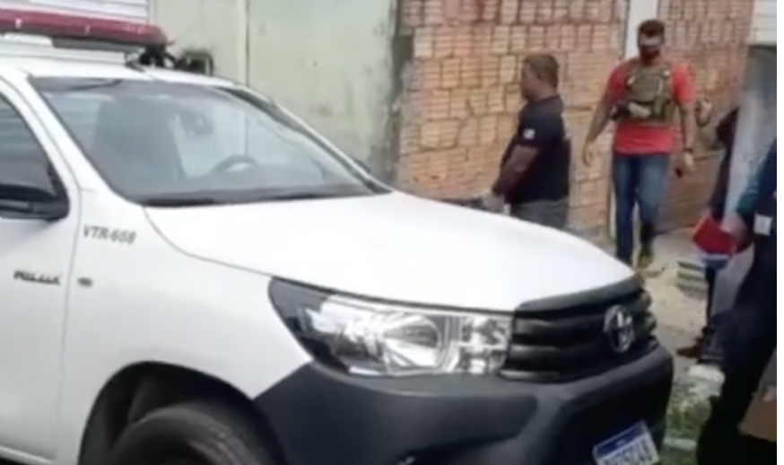 Jovem que estava desaparecido é encontrado enterrado no quintal de casa, em Manaus; veja vídeo