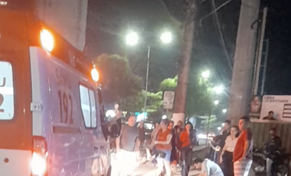 Casal fica gravemente ferido após ser atropelado na Ponta Negra; veja vídeo