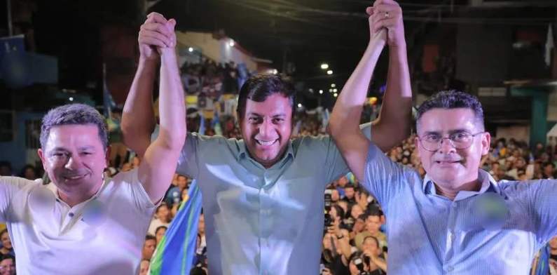 “Vamos virar a página da história política desse estado”, diz Wilson em comício na zona norte