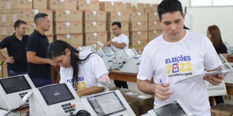 TREs intensificam o preparo das urnas eletrônicas para o 1º turno