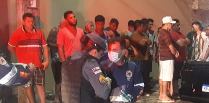 Urgente: no feriado da pátria, homem é executado com tiros à queima roupa no Campos Sales; cenas fortes