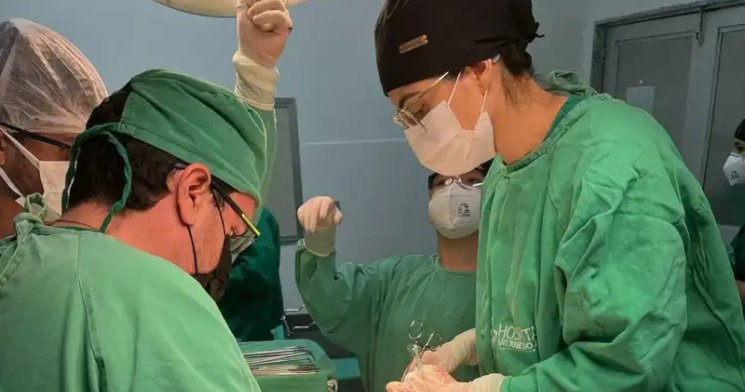 Brasileira que retirou tumor de 46 kg morre 11 dias após cirurgia