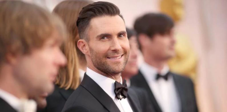 Em entrevista, Adam Levine diz que trair é da natureza do homem