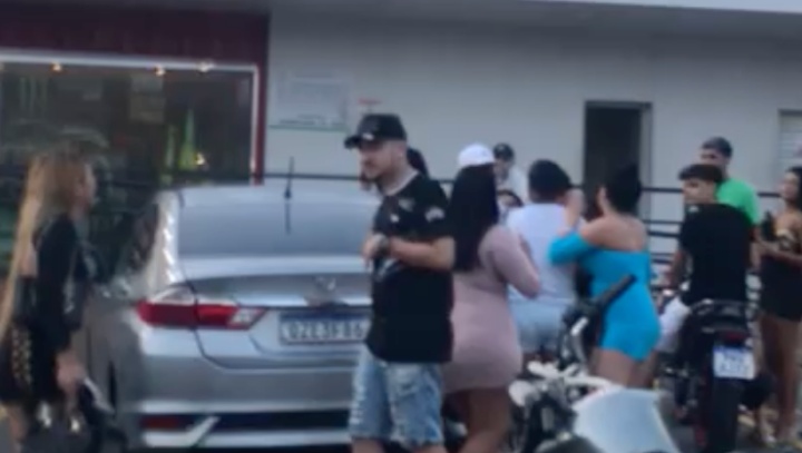 Sextou: forrozeiras saem no soco em posto da Avenida do Futuro, em Manaus; veja vídeo