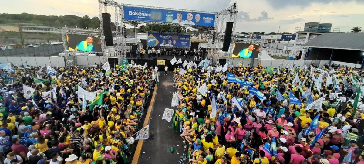Comício em apoio à reeleição do Presidente Bolsonaro é um sucesso em Manaus