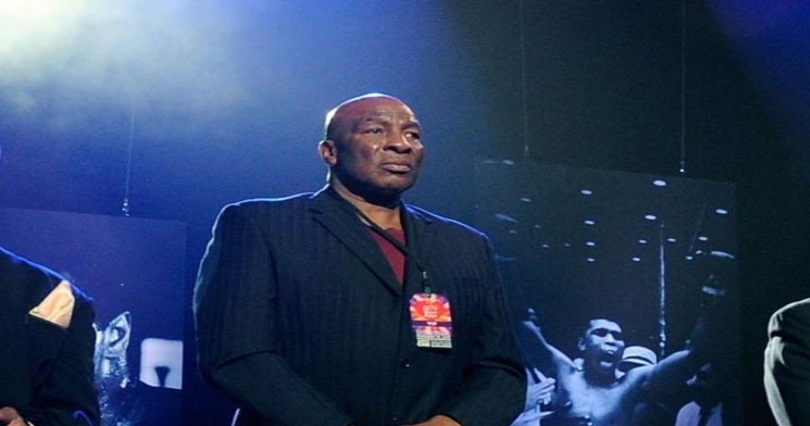 Earnie Shavers, a maior pancada da história do boxe, morre aos 78 anos