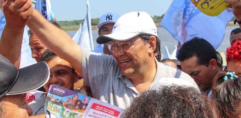 Em Autazes, Eduardo Braga revela ao povo as ações dele pelo município, que o prefeito de oposição tenta esconder