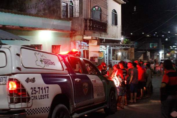 No Zumbi é assim: bandido que tentou roubar igreja é convertido na paulada; cenas fortes