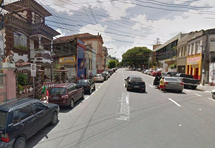Jovem é encontrado degolado em terraço de prédio no Centro de Manaus