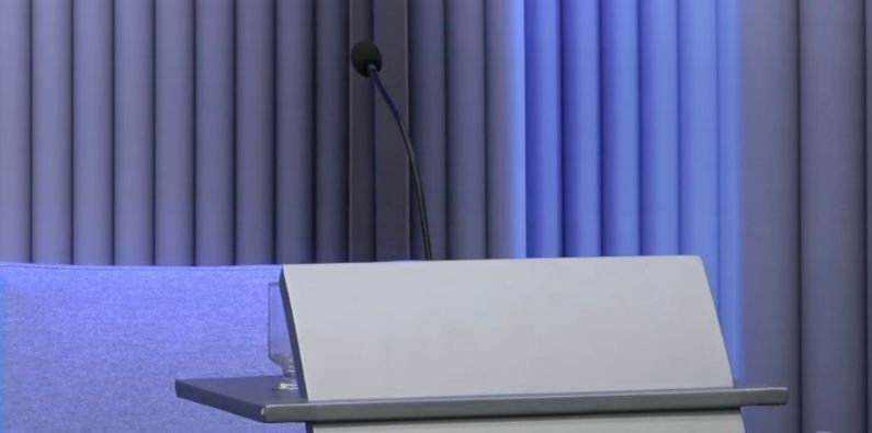 Debilitado, Amazonino Mendes falta mais um debate eleitoral do 1º turno com os candidatos ao Governo do AM