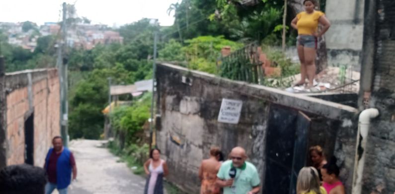 Homem é brutalmente assassinado a tiros dentro de kitnet no bairro Cidade de Deus; veja vídeo