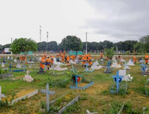 Cemitério de Aparecida é revitalizado pela prefeitura de Manaus para o Dia dos Finados