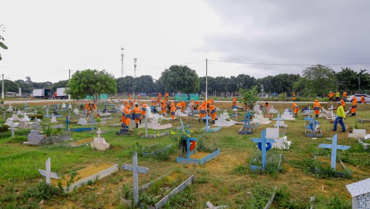 Cemitério de Aparecida é revitalizado pela prefeitura de Manaus para o Dia dos Finados