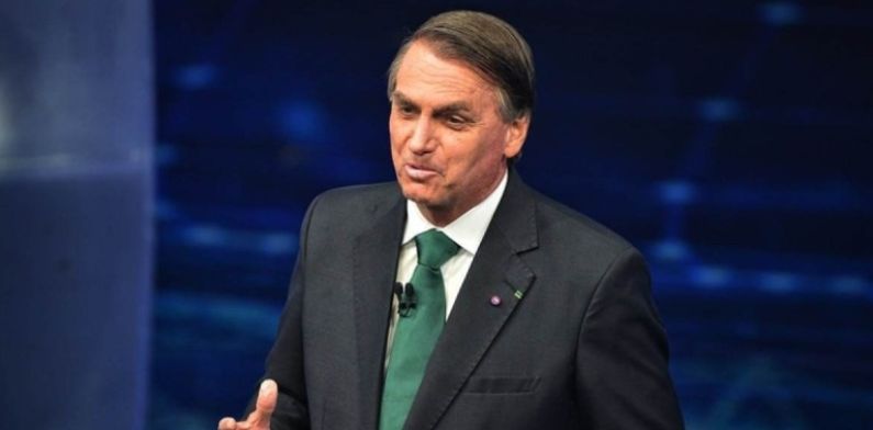 Em sabatina, Bolsonaro comenta sobre impeachment de Alexandre de Moraes; “Da minha parte, não”