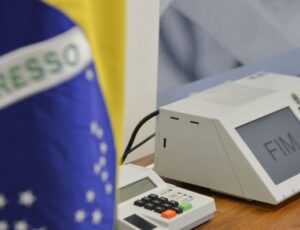 Eleitores que não votaram no 1º turno podem ir às urnas no próximo domingo (30)
