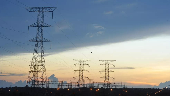 Após irregularidades, Amazonas Energia pode perder concessão no estado