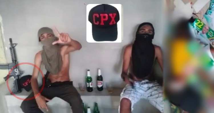 Urgente: Traficantes com Boné do CPX matam mulher por fazer campanha a Bolsonaro; veja vídeos