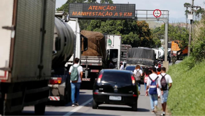 Cerca 111 pontos de manifestação são registrados por todo o país