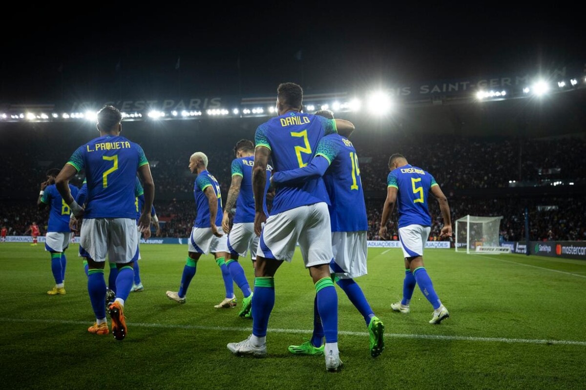 Às vésperas da Copa, Brasil mantém liderança no ranking da Fifa