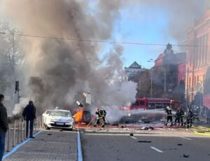 Guerra na Ucrânia: novo bombardeio em Kiev deixa oito pessoas mortas