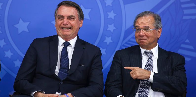 País deve fechar conta no azul pela primeira vez em 8 anos, diz Guedes