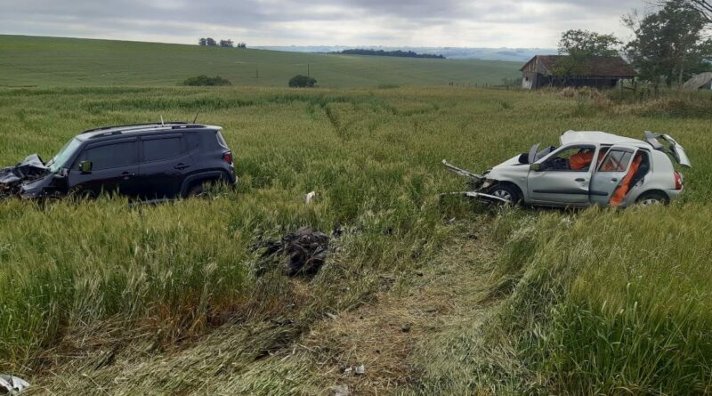 Tragédia: acidente de carro mata 5 pessoas da mesma família na estrada
