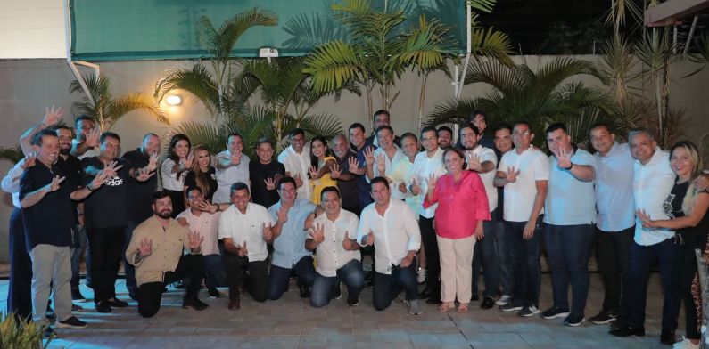 Wilson reúne 22 deputados eleitos e reeleitos para parabenizá-los pela vitória