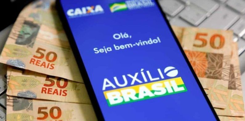 Caixa libera empréstimo consignado para beneficiários do Auxílio Brasil; veja como solicitar